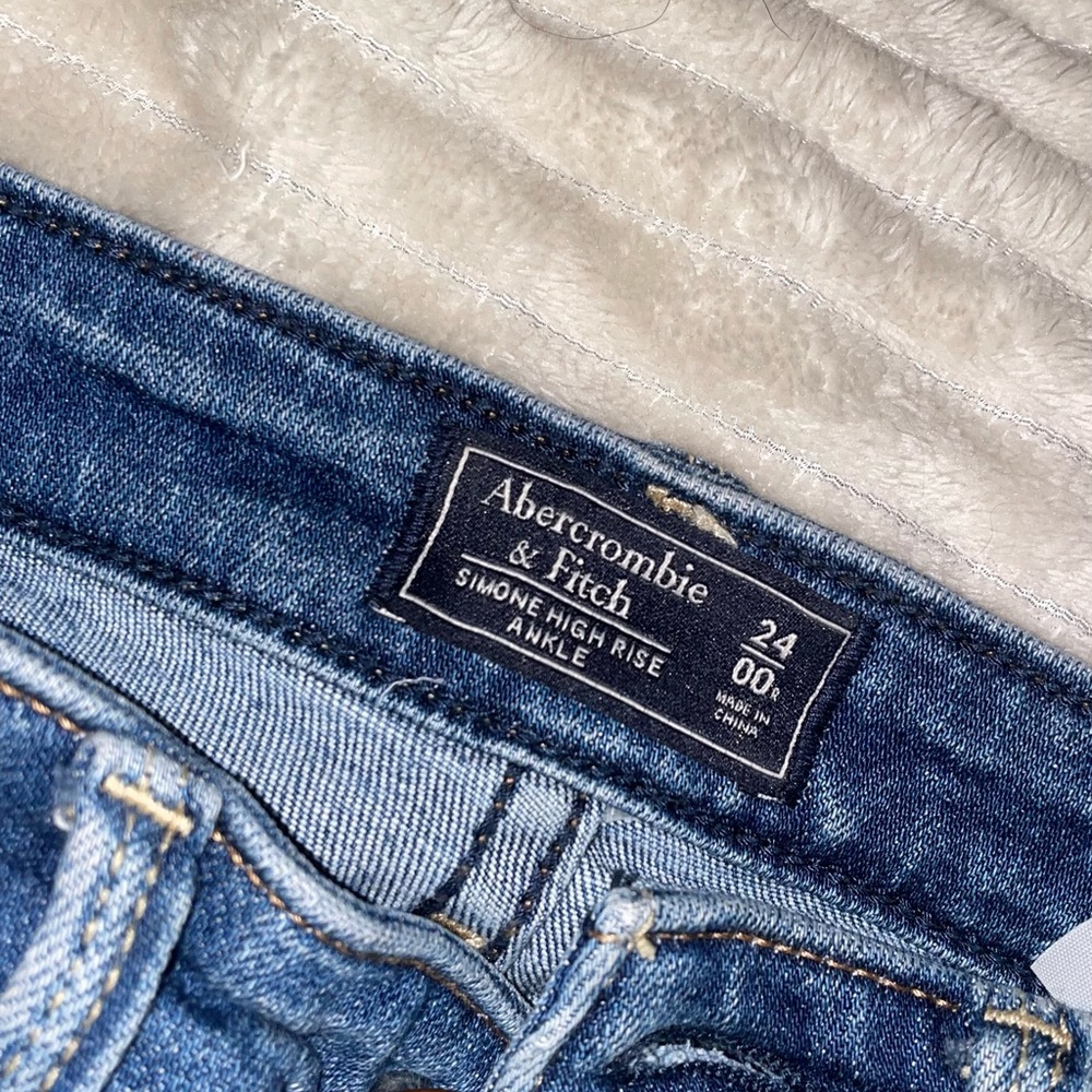 Jeans blue ripped, tight